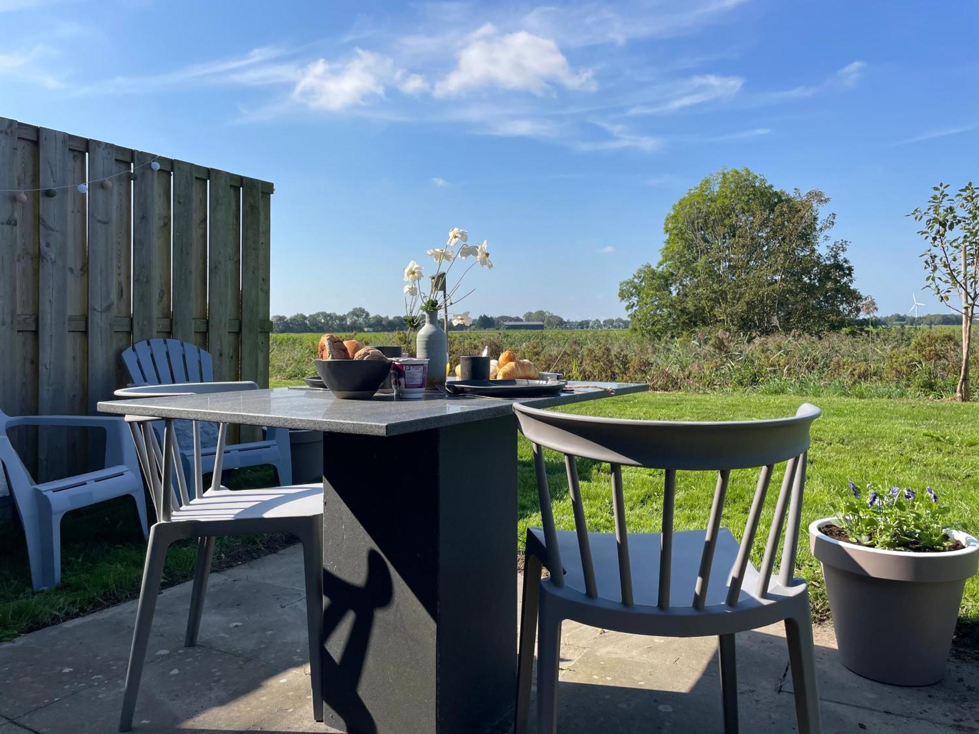 וירינגרוורף Hotelhuisjes Medemblik מראה חיצוני תמונה