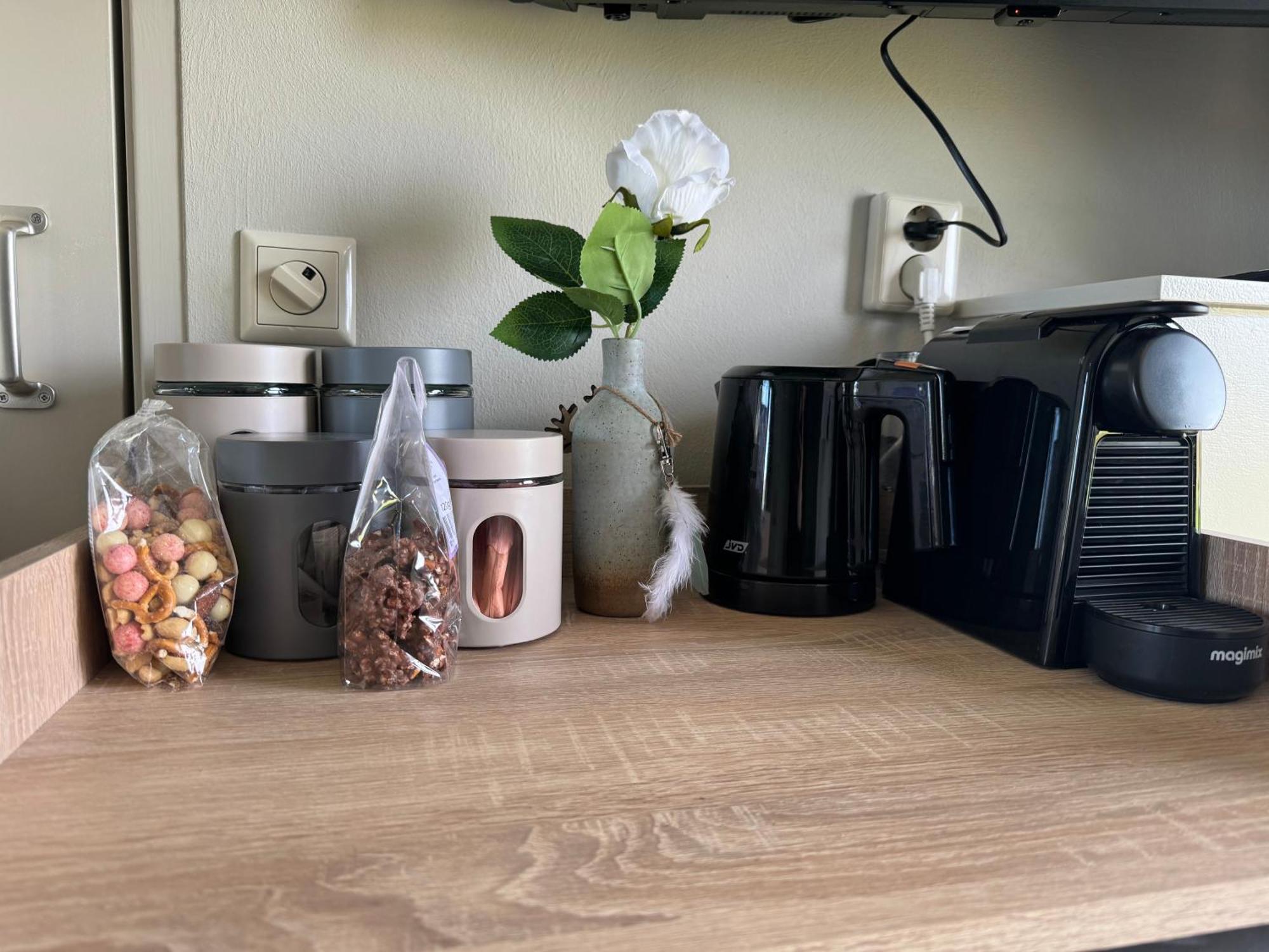 וירינגרוורף Hotelhuisjes Medemblik מראה חיצוני תמונה